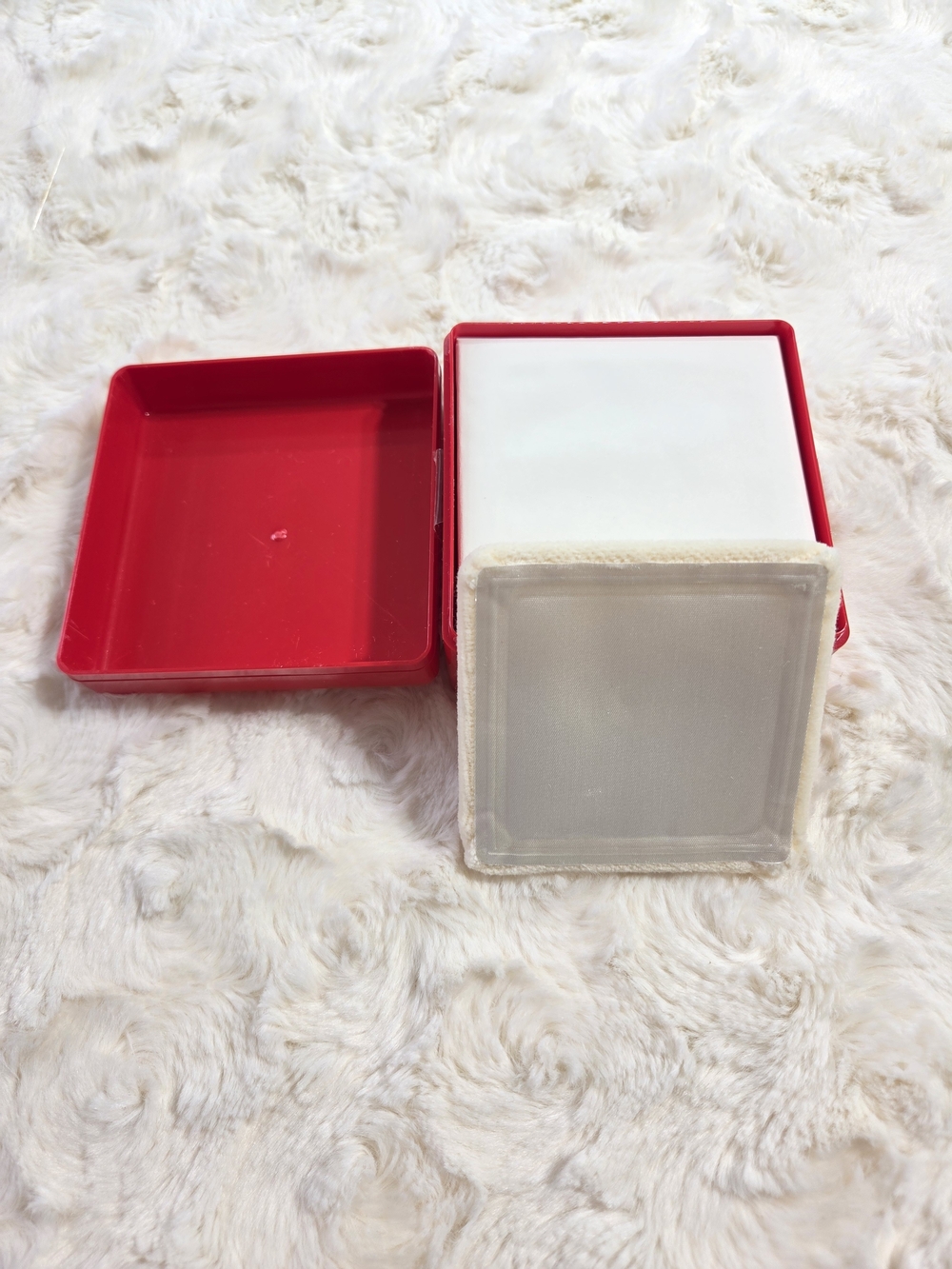 Elizabeth Arden - Red Door Perfumed Body Powder 2.6oz/75g *Unused* - Picture 4 of 12